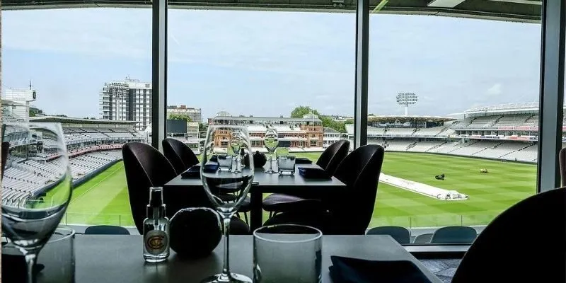 Threecourse private box dining